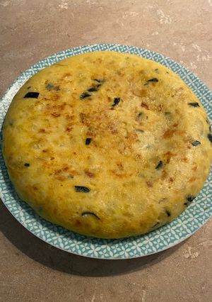 Una foto de Tortilla de patata con calabacín
