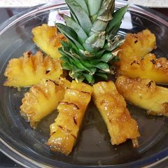 My Caramel & Rum flavoured pineapple Dessert 😘 A picture of My Caramel & Rum flavoured pineapple Dessert 😘.