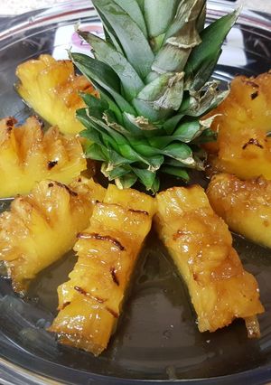 A picture of My Caramel & Rum flavoured pineapple Dessert 😘.