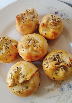 Una foto de Knishes. ♥️