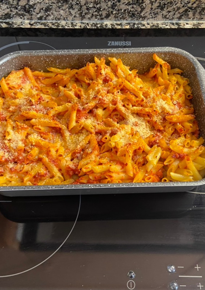 Una foto de Macarrones con jamón y chorizo