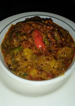 बैंगन और मूली की स्वादिष्ट सब्ज़ी रेसिपी मुख्य फोटो