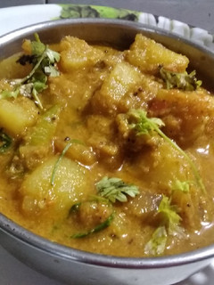 உருளை கிழங்கு குருமா🥔/potato/ செய்முறை முக்கிய புகைப்படம்