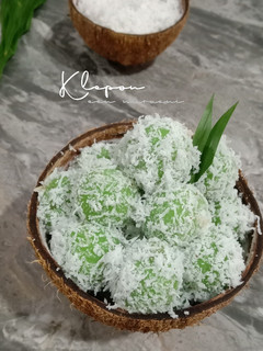 Foto resep Kue Klepon Devina Hermawan
