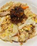 Cabbage Fried Rice with Dry Flying Fish Hot Sauce 高麗菜炒飯佐飛魚辣醬