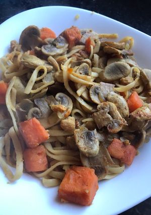 Una foto de Tallarines 3 delicias variadas