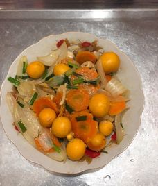 trứng non xào hành