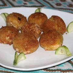 A picture of Cheezy balls.
