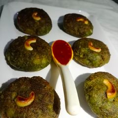 A picture of Hara bhara kabab.