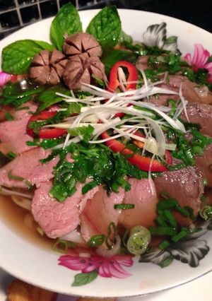 Hình của món Phở bò .