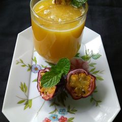 A picture of Fresh Passion Fruit juice #photographychallenge.
