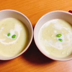 A picture of Potato and Green Soybeans Potage.