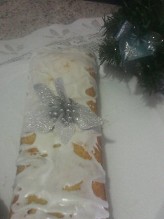 Una foto de Budín de naranja relleno de dulce de leche