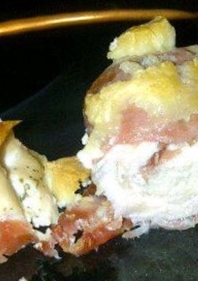 Una foto de Rollito de pollo y queso de cabra