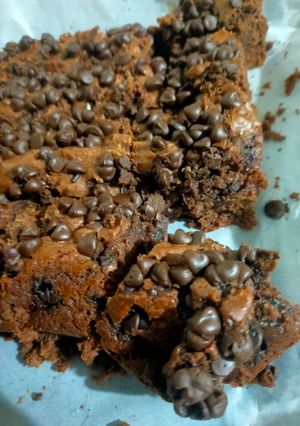 A picture of Double Chocolate Eggless brownie 🤎.