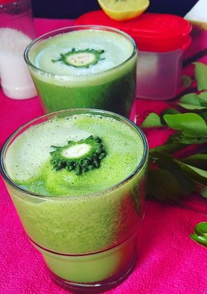 A picture of Bitter bottle  gourd juice.
