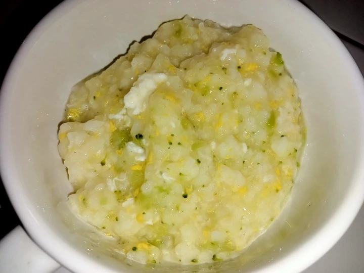 Cara Mudah Menyiapkan Resep MPASI : Bubur Tim Brokoli &amp;amp; Telur Ayam Kampung yang Bikin Ngiler Anti Ribet, Mantap Sekali