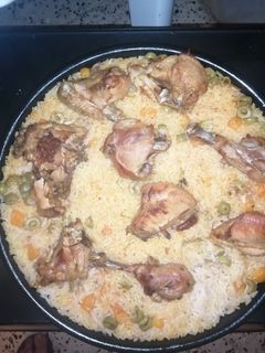 صورة لوصفة أرز في الفرن بالدجاج