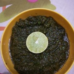 A picture of Pudina chutney.