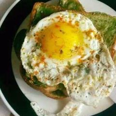 A picture of Guacamole Sandwich And Half Fry.