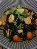 Linguini Nero com Camarão