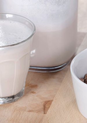 Una foto de Horchata o bebida de chufa sin azúcar | Veggie Drinks Maker - Lékué