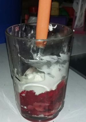 Una foto de Gelatina con banana y crema