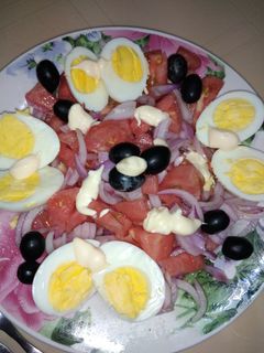 صورة لوصفة سلطه بالطماطم والبيض 🍅🥚🍅