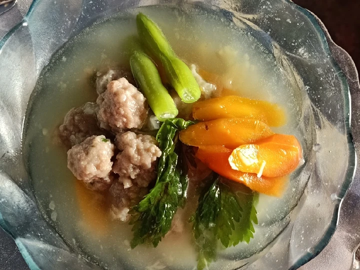 Cara Mudah Menyiapkan Resep Sop wortel baso sapi (MPASI 11m) yang Menggugah Selera