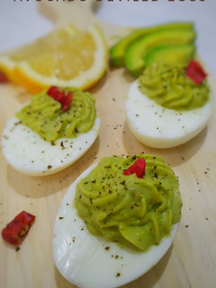 Foto resep Avocado Deviled Eggs