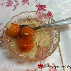 A picture of Loquat spoon sweet.