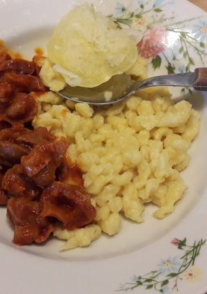 Zúzapörkölt nokedlivel recept fotója
