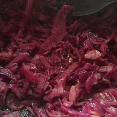 Una foto de Col agridulce estilo berenjena