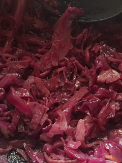 Una foto de Col agridulce estilo berenjena