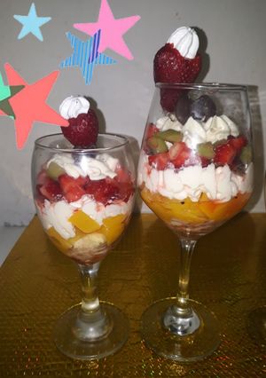 Una foto de Copa frutal. Exquisita y refrescante