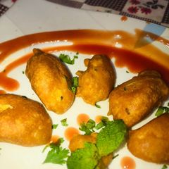 A picture of Egg pakoray💕ایگ پکوڑے 💕.