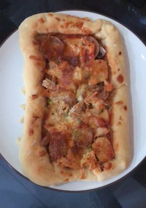 A picture of Small american pizza 🍕.