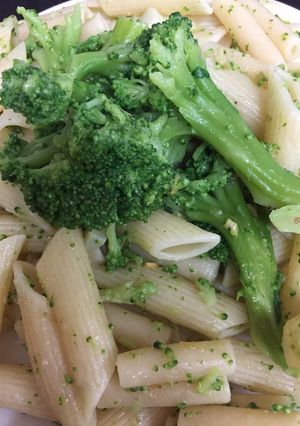Una foto de Pasta con brócoli