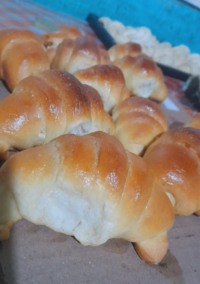 Una foto de Facturas rellenas de dulce de leche