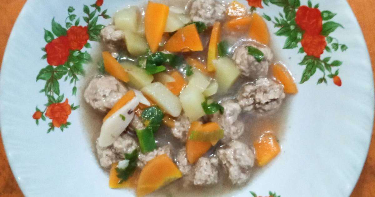 Resep Sup Bolabola Daging (MPASI 16 bulan) oleh galuhkts Cookpad