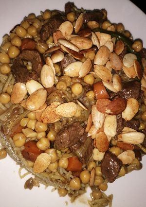 صورة لوصفة مقلوبه الحمص مع اللحم