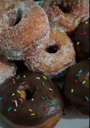 صورة لوصفة دونات بصوص الشوكولاتة