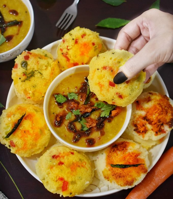 A picture of Instant Masala Oats Idli.