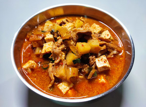 豬肉大醬鍋 돼지고기 된장찌개 的食譜成品照片