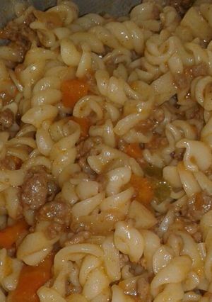 A picture of Pasta and mince meat.