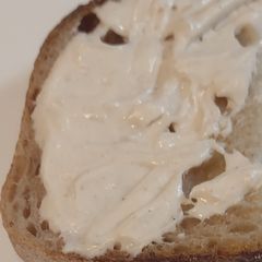 A picture of Vanilla Cream Cheese breakfast spread.