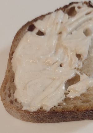 A picture of Vanilla Cream Cheese breakfast spread.