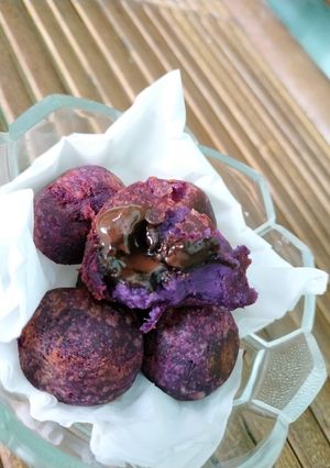 Foto resep Bola-bola Ubi Ungu Coklat Lumer