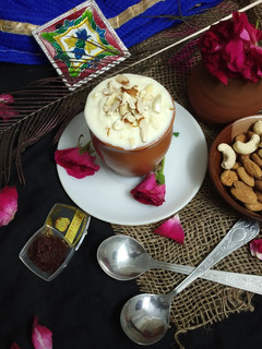 ડ્રાઇફ્રૂટ બાસુંદી(Basundi recipe in gujarati) રેસીપી મુખ્ય ફોટો