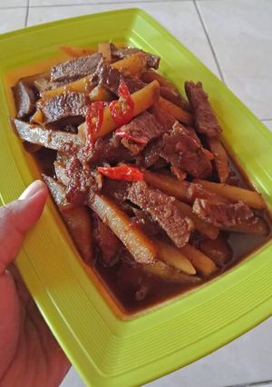 Foto resep Semur daging dan kentang